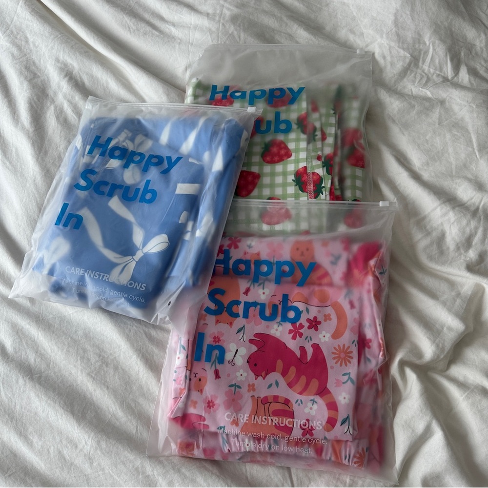 NWT XXS Women's Scrub Set of 3